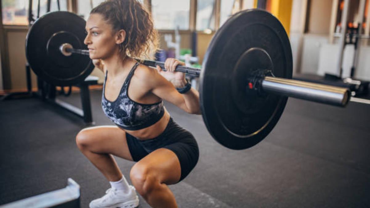 Ni estocadas ni sentadillas: el ejercicio infalible para quitar la grasa de las piernas en pocos días